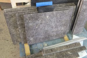 モナコグレーの天板・縦枠・前垂れ製作！