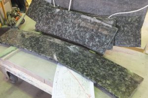 Ｒサイズは１．８ｍ！玄関用に、Ｒの上がり框を制作！