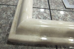 ボテチーノ　感動もの！大理石の窓枠が完成♪